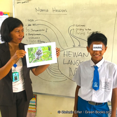 Lehrerin und Schüler