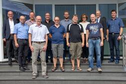 Langjährige Mitarbeiter wurden von ihren Vorgesetzten für ihre Unternehmenstreue geehrt